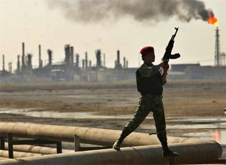 daesh busca controlar los campos de petroleo